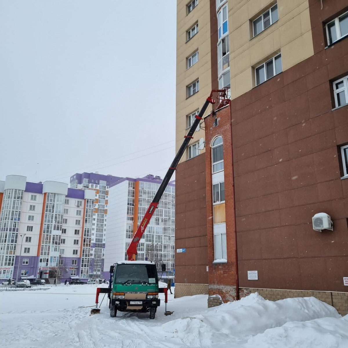 Перевозка контейнеров в Кирове - доставка и транспортировка контейнеров по  выгодной цене